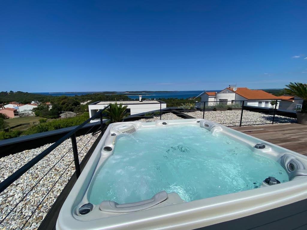 PUY Luxury Villa Aruna מראה חיצוני תמונה